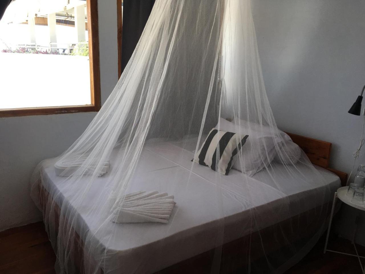 Bajo Sunset Hostel لابوان باجو المظهر الخارجي الصورة